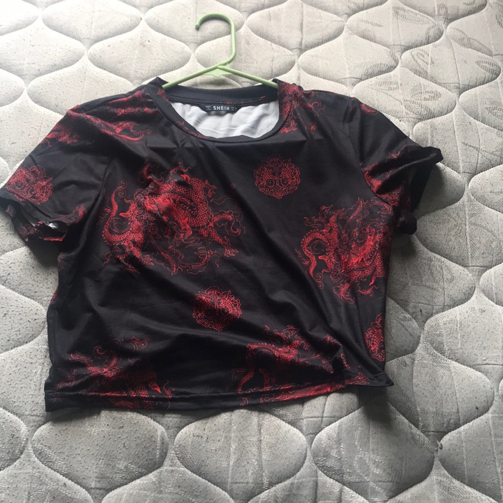 black dragón top
